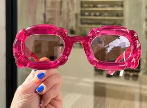 "Slick Obsession" Women's Plastic Square Sunglasses