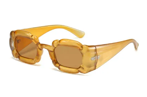 "Slick Obsession" Women's Plastic Square Sunglasses